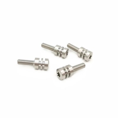 Las ventas directas de fábrica de 304 tornillos no estándar y tornillos recubiertos con pegamento soportan dibujos y muestras personalizados.