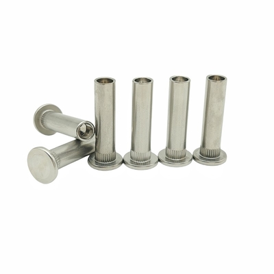 Procesamiento de la marca de la corona de acero inoxidable personalizado con dientes de flores de remaches remaches semiecavados de forma especial no estándar