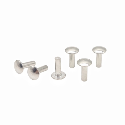 Fabrica mayorista de piezas de forma no estándar con cabeza plana de cabeza plana sólida de remaches de cabeza semicircular de aluminio sólido.