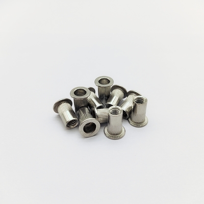 Tuercas remachables moleteadas de acero inoxidable 316 M6-M12 para resistencia a la vibración