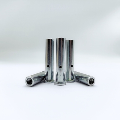 Nucleo de remachado de cabeza plana de acero inoxidable M3-M8 Revestido de zinc
