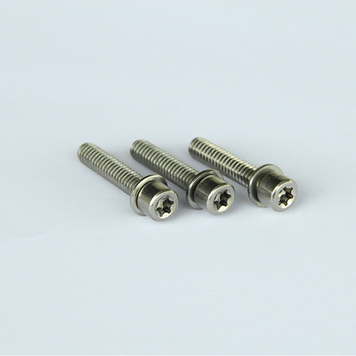 M4x6 tornillos dirigidos fríos, zócalo Pan Head Screw de SS316 Hexalobular