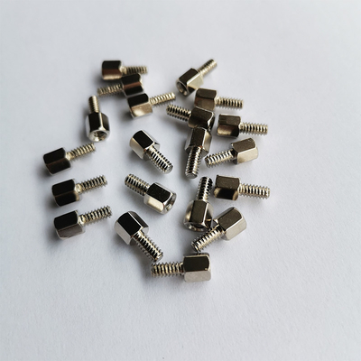 Tornillos de acero inoxidables roscados placa madre del pilar para el tornillo del pilar de la caja del ordenador para VGA