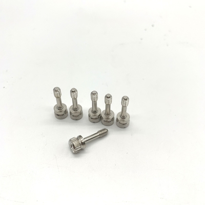 Nudo de acero inoxidable del surco del carácter de los tornillos de cautivo M4X16 once