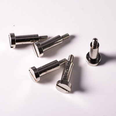 Los tornillos de máquina principales ovales de acero inoxidables M5x6, 8.38g ranuraron el tornillo de la cabeza del queso